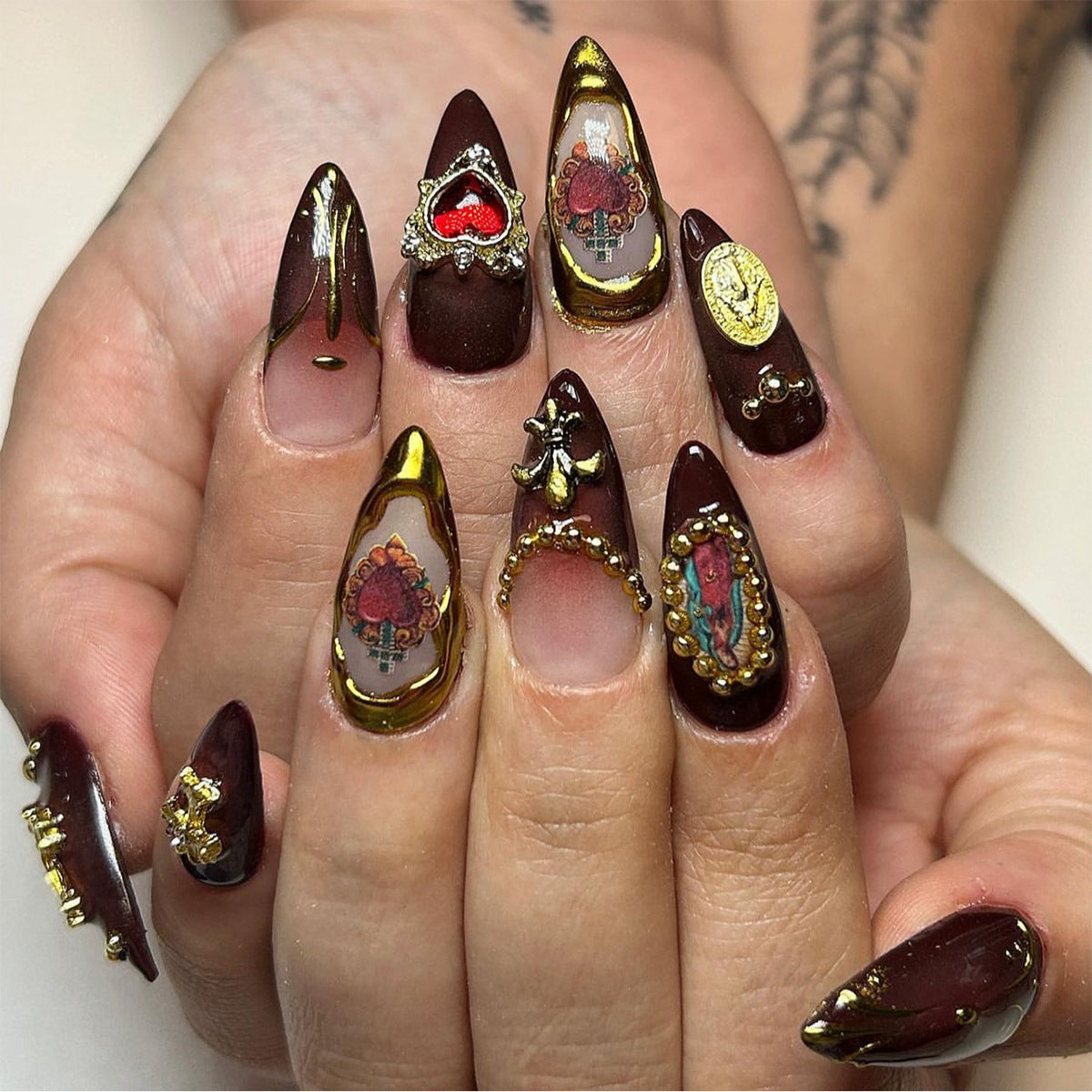 Handmade 3D Embossed Heart Gemstone Press-on Nails