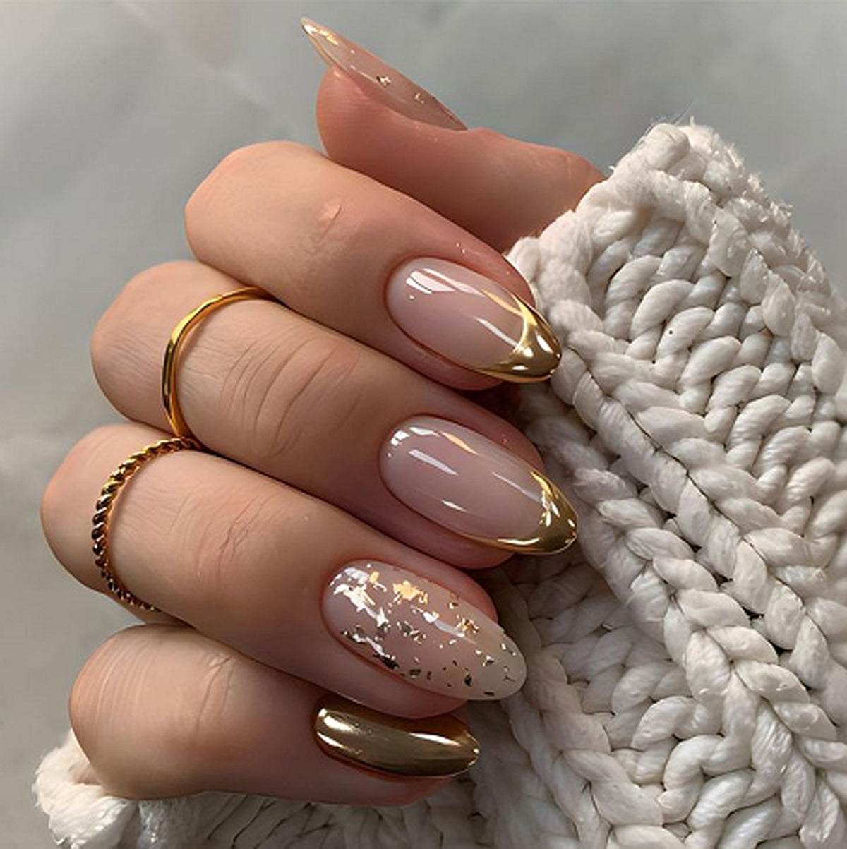 Ultra-Sparkle Diamond Glitter Pearlescent Press-on Nails
