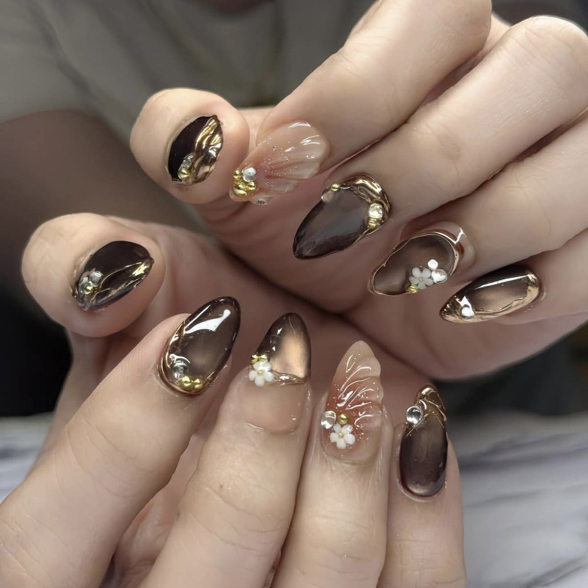 3D Flower Brown Cat Eye