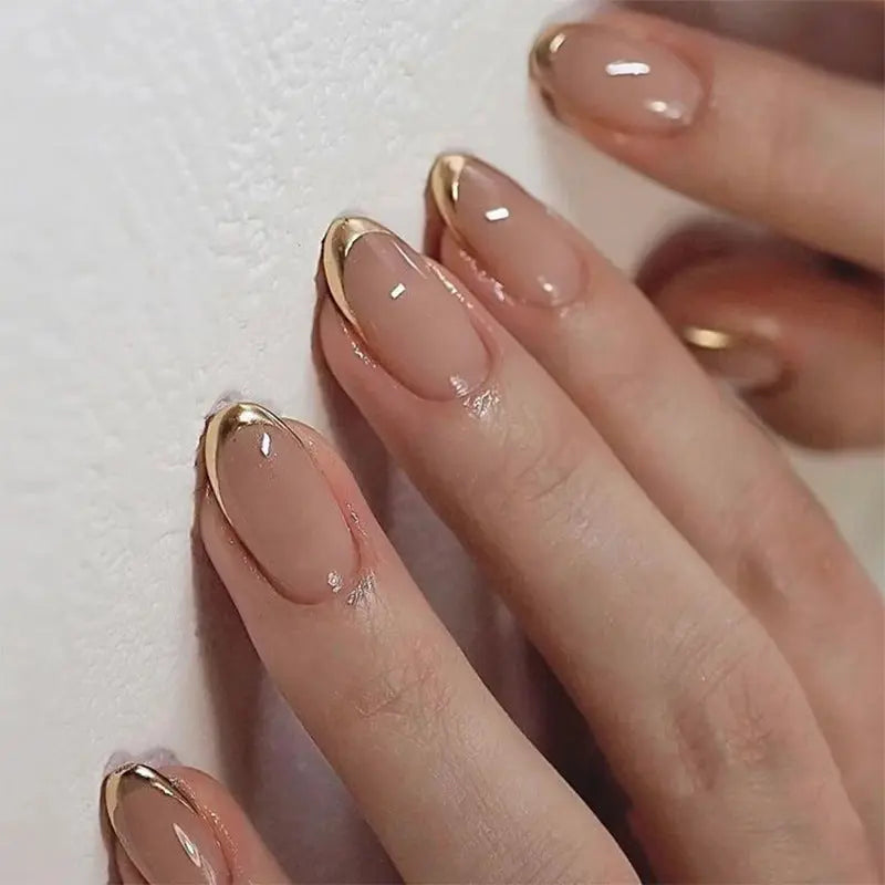 Elegant Gilded Nails