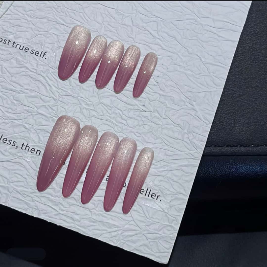 Handmade Mauve Mist Silver Cat-Eye Gradient Almond Press-On Nails